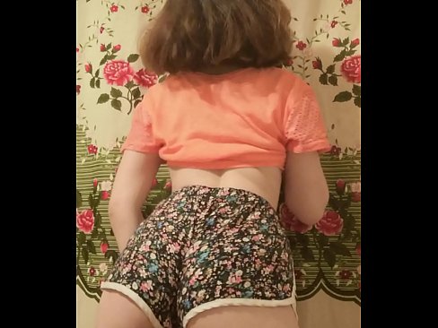 ❤️ Sexet ung babe laver en striptease ved at filme sine shorts på kamera ❤️❌ Kvalitets porno at da.japangaysex.ru ❤